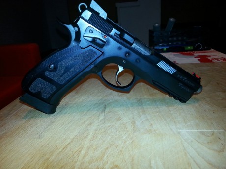 Vendo Cz sp-01 shadow con cañon de 5 pulgadas comprada hace 4 meses y usada solo en tres tiradas.
Se incluyen 01