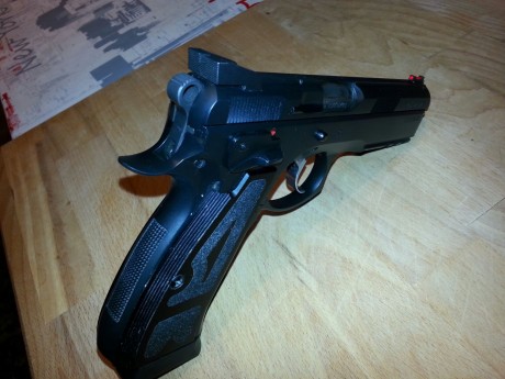 Vendo Cz sp-01 shadow con cañon de 5 pulgadas comprada hace 4 meses y usada solo en tres tiradas.
Se incluyen 00