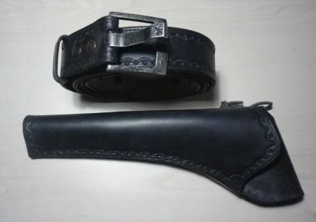 FUNDA PARA REVOLVER ZURDOS.
Vendo funda de cuero de 3 mm hecha a mano para revolveres de 7 a 8 pulgadas, 01