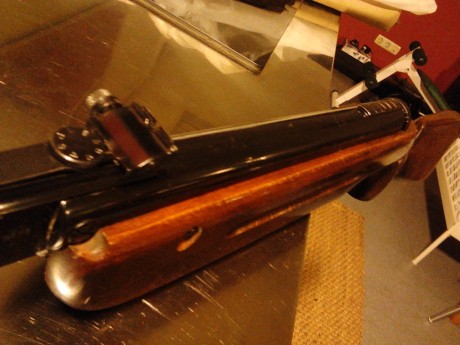 Vendo walther lg53 funcionando perfectamente y en buen estado tanto de pavòn como de madera
precio 195 22