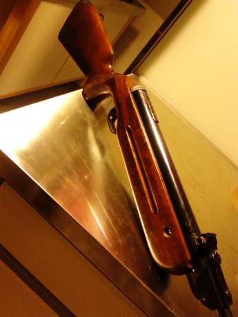Vendo walther lg53 funcionando perfectamente y en buen estado tanto de pavòn como de madera
precio 195 21