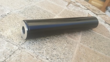 Cargador Fx royale etc de salto automatico cal.5'5 35 envio incl.
Moderador lobo plano en los dos lados 02