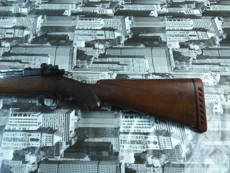 Hola. Se vende Santa Barbara, Coruña A, cal. 308, madera regular, metales perfectos. 350€.
Esta en Madrid 00