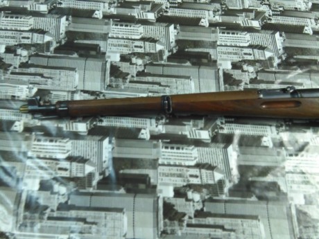 Se vende schmidt rubin K31, maderas para resturar, metales en buen estado, tiene la famosa etiqueta. 350€
Esta 01
