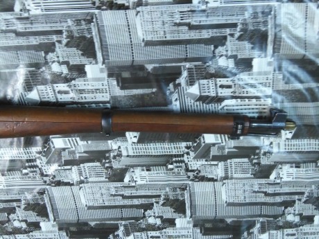 Se vende schmidt rubin K31, maderas para resturar, metales en buen estado, tiene la famosa etiqueta. 350€
Esta 00
