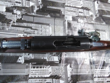 Se vende schmidt rubin K31, maderas para resturar, metales en buen estado, tiene la famosa etiqueta. 350€
Esta 10