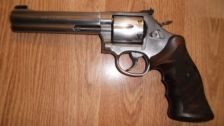 Pongo a la venta mi magnifico revolver Smith & Wesson Target de 6 Pulgadas, calibre 357 Magnum/ 38 00