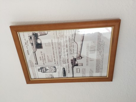 Buenas tardes compañeros. Os pido si tenéis en la memoria del ordenador carteles antiguos de armas o anuncios 10
