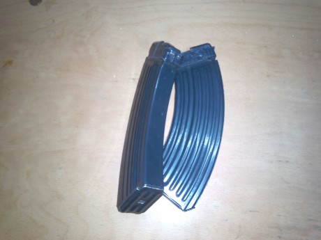 Vendo 2 cargadores para la vz58 en 7,62 x 39...usados...pero funcionan...los 2 por 20 euros mas los portes...que 00