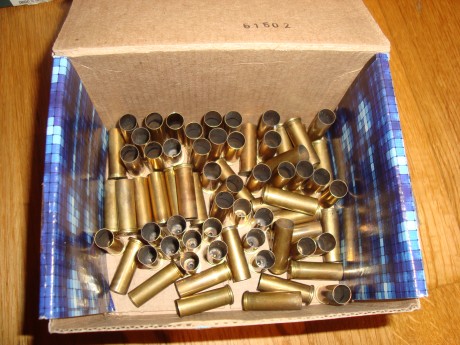 Muy buenas compañeros.

Vendo una caja de Vainas para el 38 special.
Hay 69 vainas, todas con un disparo.
Son 01