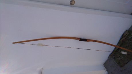 Arco long bow mileniun modelo mohican 68"-40#@ 28"
El arco es de fábrica canadiense,bien construido. 02