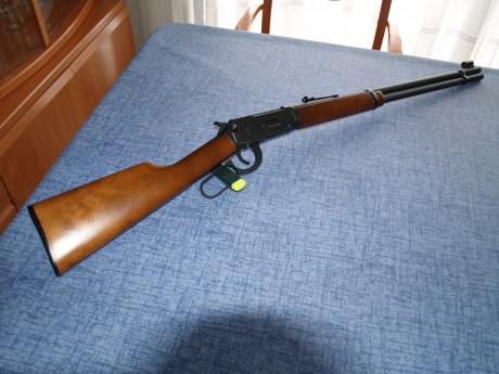 Vendo por ultima vez un Winchester  30-30 modelo Ranger, 400€ y doy 100 vainas 100 puntas y sus dais de 02