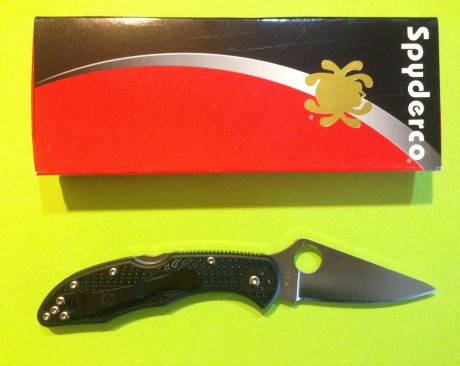 Navaja Spyderco Delica 4 VG-10 Seki-City Japan solo sacada para la foto pido 80€ con envio incluido,gracias. 00