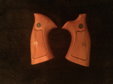 Cacha Morini para revolver S&W K (Talla M)

58€ con envío incluido (correo certificado)

Oferta con 02