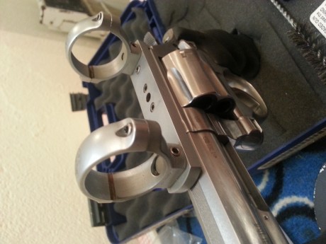 Montura con anillas incorporaradas de 30mm para instalar visor en revolver S&W 686, viene con tornillos, 11