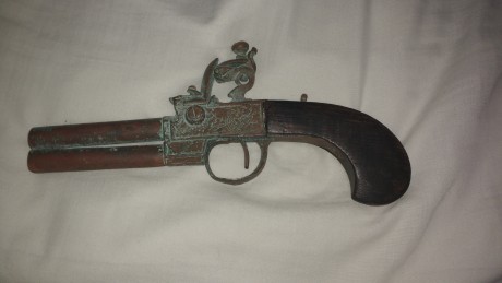 Buenas, hoy traigo una vieja arma de la cual no se nada. Segun lo que e encontrado es una pistola inglesa, 01