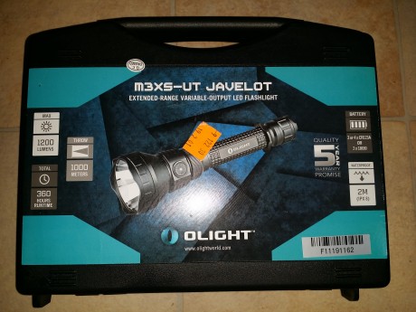 Vendo esta linterna olight m3xs javelot SIN estrenar. 
En su maletin.con funda.juntas de repuesto.porta 00