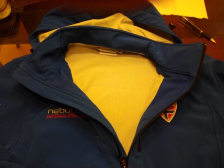 Chaqueta de esquí softshell, marca: Nebulus, Color: Azul, Talla: XL, medidas aproximadas, pecho: 118 cm, 00