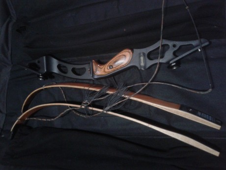 arco de la marca hoyt en buen estado utilizado para recorridos 3d con funda incluida y silenciadores d 02