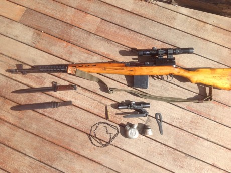 Buenos días.

Vendo o cambio mi Tokarev SVT40. Prácticamente no lo he usado, habré disparado con el unos 40