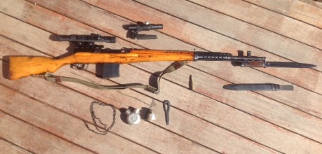 Buenos días.

Vendo o cambio mi Tokarev SVT40. Prácticamente no lo he usado, habré disparado con el unos 90