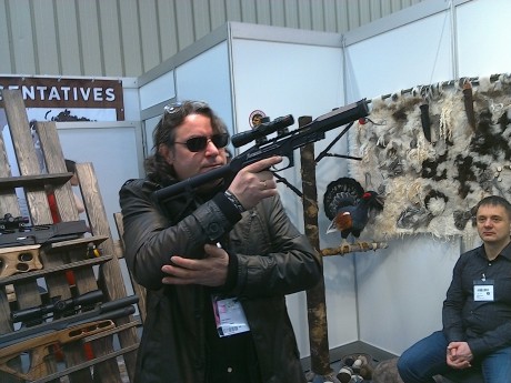 PUES NADA AMIGOS, el miercoles viajo a Alemania ( Nuremberg ) a la nueva edicion de IWA 2016, os contare 102