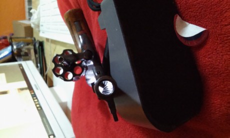 Se vende Revolver Astra Cadix 4¨ CAL 32 LONG.
guiada en F
Precio 225€ + gastos de envío vendido 02