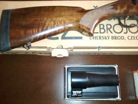 Por si hay agun interesado en adquirir un buen rifle, se pone a la venta por 600 euretes, ha disparado 02