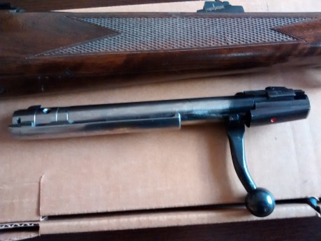 Por si hay agun interesado en adquirir un buen rifle, se pone a la venta por 600 euretes, ha disparado 10