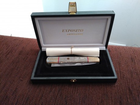 Vendo esta pieza de coleccion de Exposito con mango en Mamut y hoja con acero VG10 Damascus laminado, 00