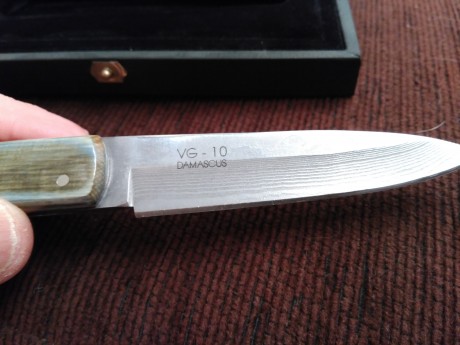 Vendo esta pieza de coleccion de Exposito con mango en Mamut y hoja con acero VG10 Damascus laminado, 10