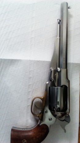 Pongo a la venta mi Pietta Inox del calibre 44. Como se ve a penas tiene uso. El disparador me lo afinaron 00