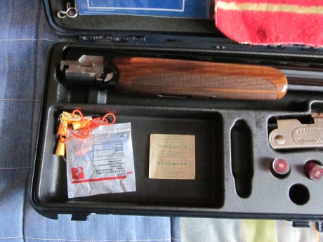 Hola.
Pongo a la venta escopeta Beretta modelo 686 E TRAP, cañón de 76cm, 2*y 1*
como se puede comprobar, 00
