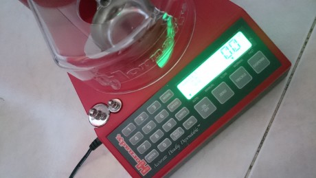 Vendo este dispensador de pólvora hornady casi a estrenar. Funcionamiento a la perfección. Lo quito pues 10
