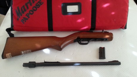 Carabina desmontable semiautomatica con cargador de 7 cartuchos 22LR .Marca Marlin Papoose con caja en 00