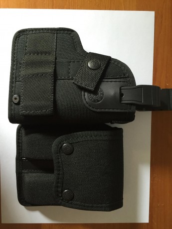 PRIMER PACK: 1 FUNDA SERVICIO HK USP COMPACT CON 2 PORTACARGADORES DOBLES-56E.
SEGUNDA PACK: 1 FUNDA PAISANO 00