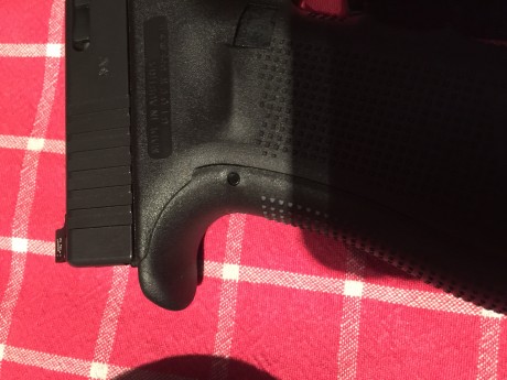 Hola
Vendo Glock 17 de 4 generación en estado impecable, como nueva, la vendo por no usar, único dueño 02