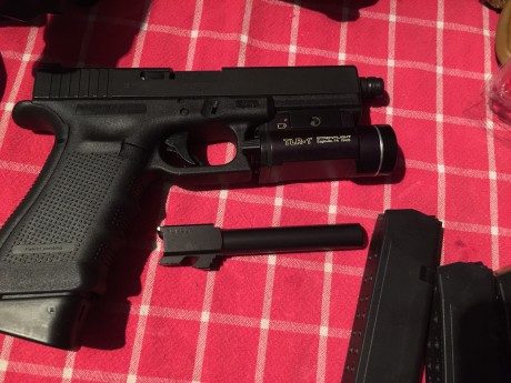 Hola
Vendo Glock 17 de 4 generación en estado impecable, como nueva, la vendo por no usar, único dueño 01