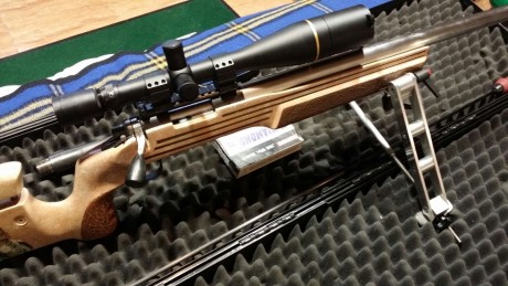 Un compañero me pide que le ponga el siguiente anuncio para vender su rifle, consta de:

Accion Remington 01