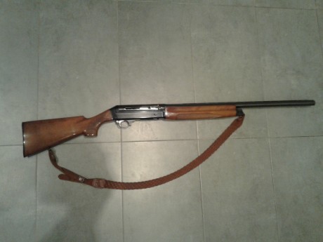 Buenas,

un compañero vende su escopeta, les pongo aquí detalles y fotos. Cualquier cosa contactar con 02