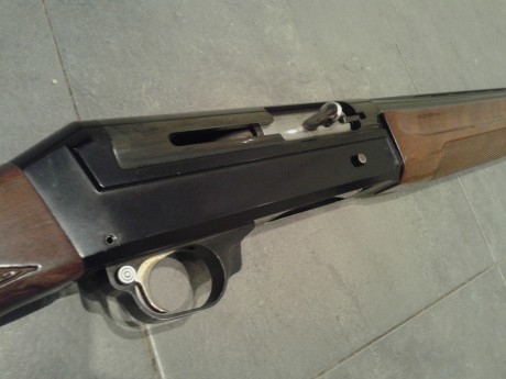 Buenas,

un compañero vende su escopeta, les pongo aquí detalles y fotos. Cualquier cosa contactar con 01