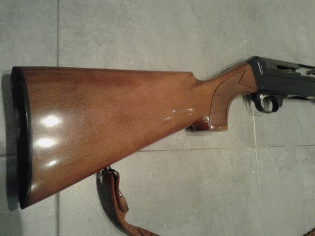 Buenas,

un compañero vende su escopeta, les pongo aquí detalles y fotos. Cualquier cosa contactar con 00