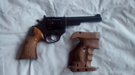 Cambio astra match en perfecto estado.
LLeva una cacha normal y otra anatómica (no se vende por separado).

Me 00