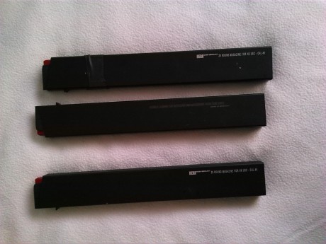 Vendo cargadores para la carabina hk USC 45 con capacidad de 20 cartuchos. 

De la Marca Hera Arms fabricados 00