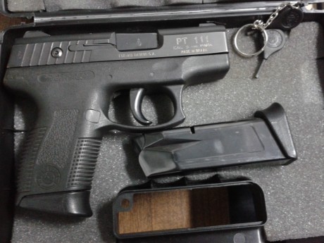 VENDO 2 CARGADORES TAURUS PT 111 
Capacidad de 10 cartuchos cada uno, en perfecto estado.
55 € 
Envio 01