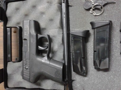 VENDO 2 CARGADORES TAURUS PT 111 
Capacidad de 10 cartuchos cada uno, en perfecto estado.
55 € 
Envio 00