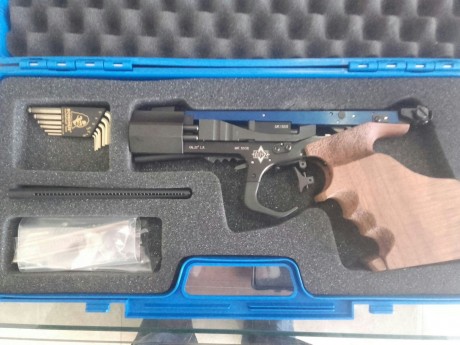 Mi amigo Juan, vende esta pistola sin ningún tiro ni estrenar, de hecho, esta todavía en la armería pendiente 00