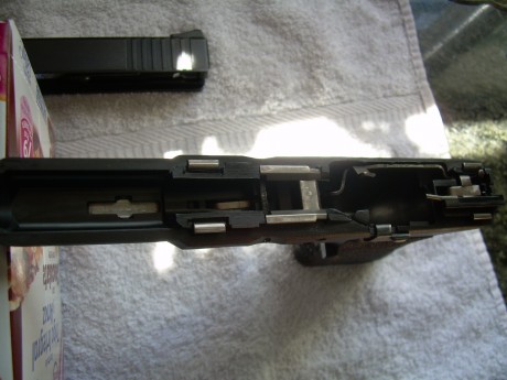Vendo GLOCK 17 3ª Gen., en perfecto estado. Se entrega con maletín de transporte original, 3 cargadores, 20