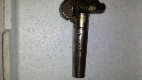 Buenos dias compañeros  necesitaria informacion  acerca de esta arma de avancarga para poderla vender 01