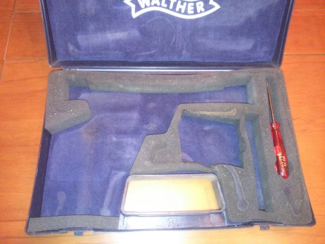 ... Un amigo que hace tres años que dejo el tiro, me ha comentado que ponga a la venta una walther ksp 10